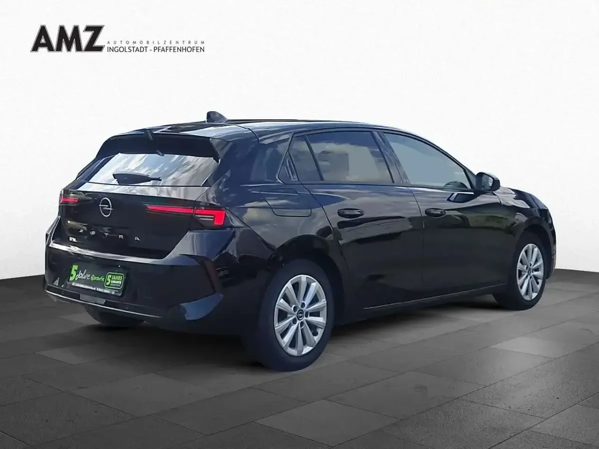 Gebraucht Opel Astra Elegance 131 PS (96 kW) 2023 Schwarz Kleinwagen