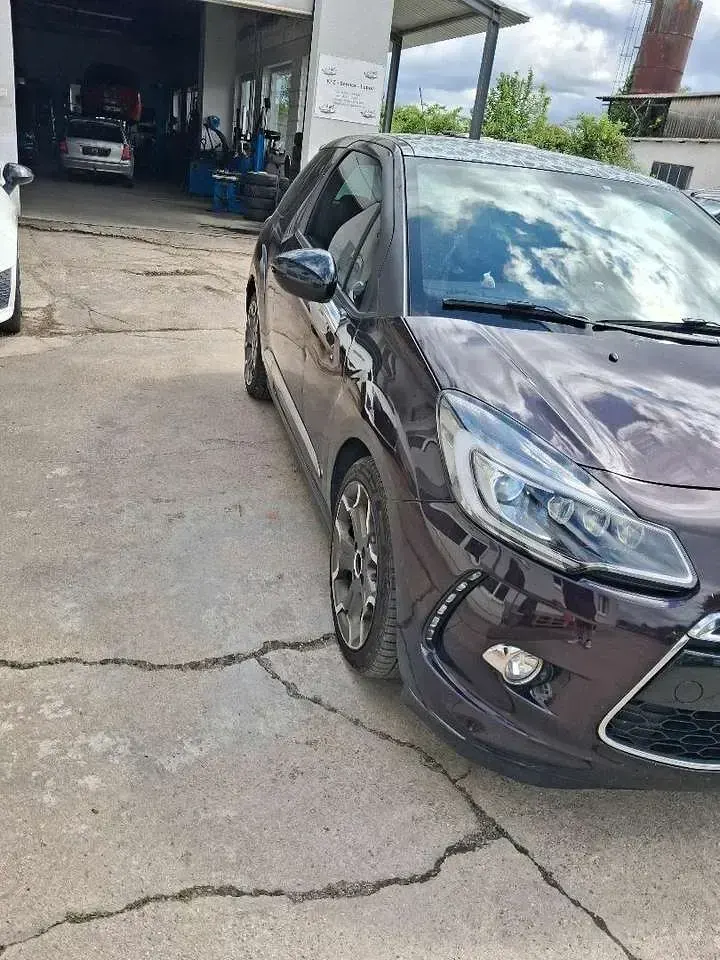 Gebraucht Citroën DS3 Sport Chic 165 PS (121 kW) 2015 Whisper+schwarz onyx/metallic Kleinwagen