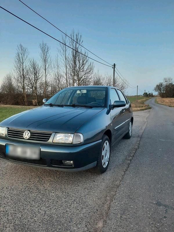 Gebraucht VW Polo Classicline 75 PS (55 kW) 2001 Grau Limousine