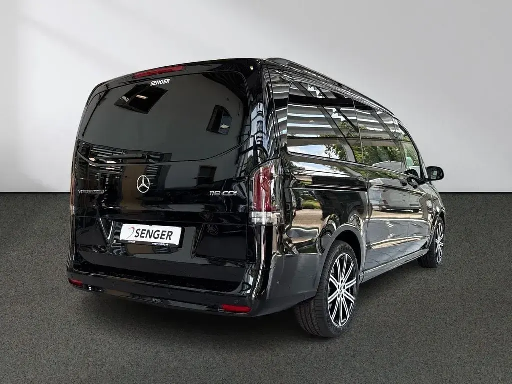 Gebraucht Mercedes Vito 190 PS (139 kW) 2026 Schwarz Van