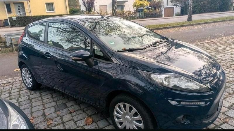 Blau Gebraucht 2010 Ford Fiesta Kleinwagen | 1.800 € (Superpreis) - Bild 1/4