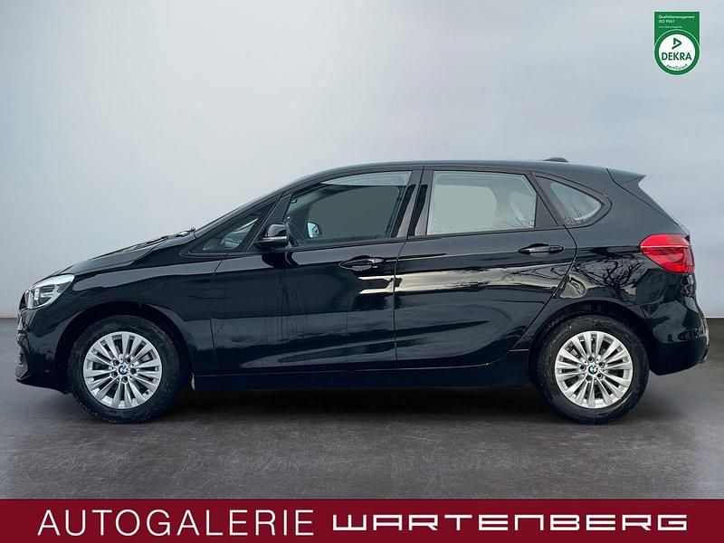 Gebraucht BMW 218 Active Tourer Advantage 140 PS (102 kW) 2020 Schwarz Van / Kleinbus