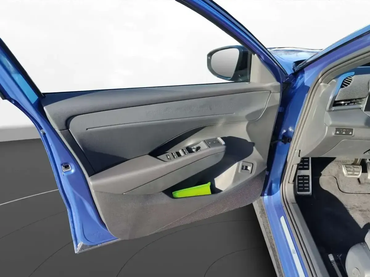Gebraucht VW T-Roc R-line 150 PS (110 kW) 2025 Blau SUV
