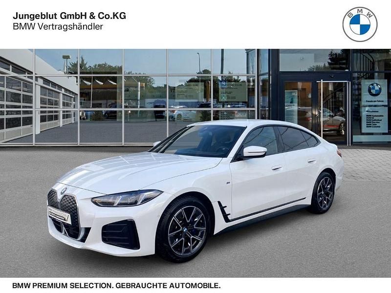 Weiss Gebraucht 2025 BMW i4 Comfort Edition Limousine | 48.870 € (Superpreis) - Bild 1/3