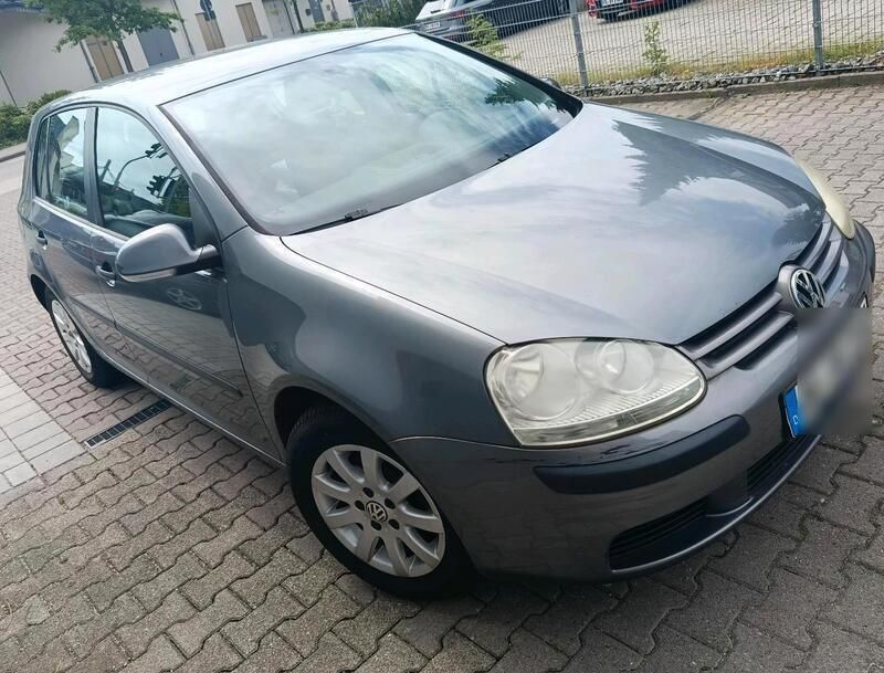 Silber Gebraucht 2004 VW Golf V Limousine | 3.799 € (Etwas zu teuer) - Bild 1/4