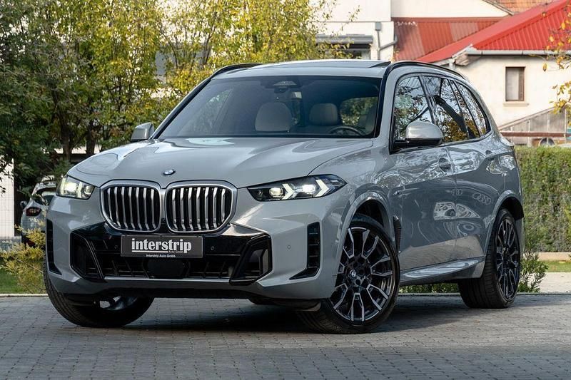 Grau Gebraucht 2025 BMW X5 M Sport SUV | 83.990 € - Bild 1/4