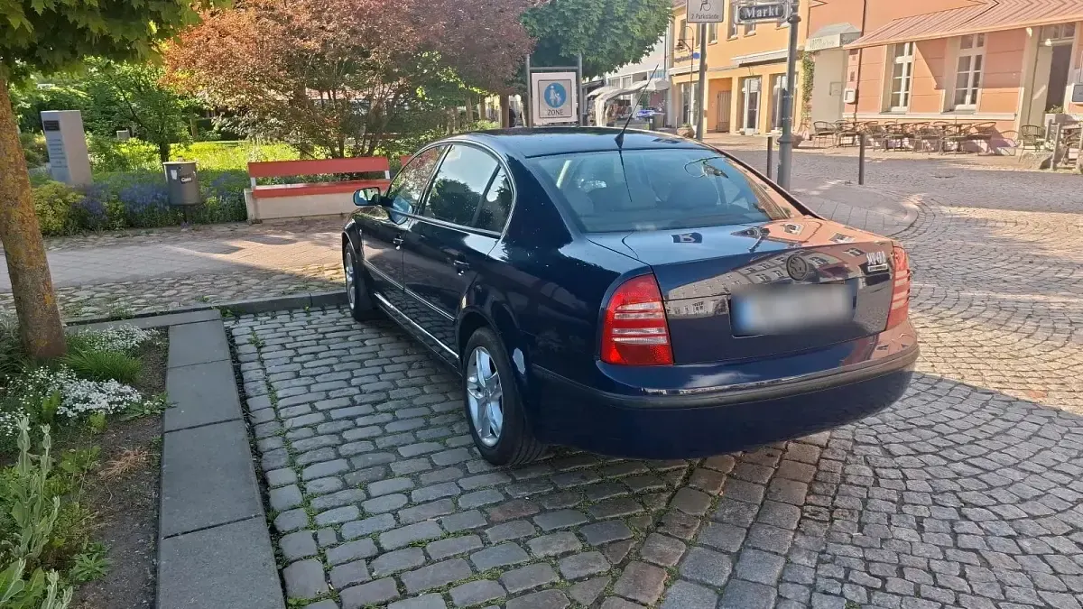 Gebraucht Skoda Superb 193 PS (141 kW) 2003 Blau Limousine