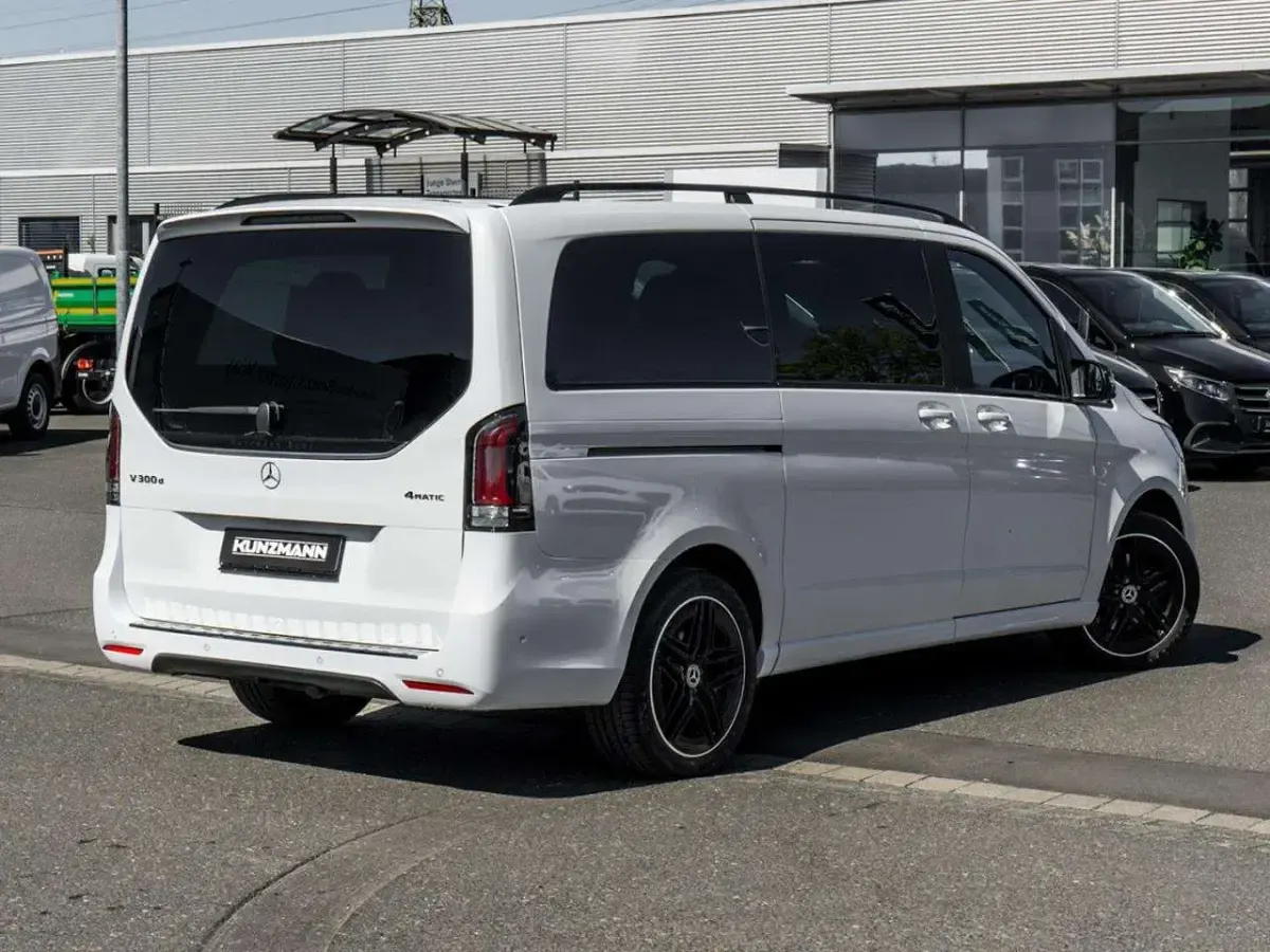 Second-hand Mercedes V300 Avantgarde 237 CP (174 kW) 2026 Alb Monovolum