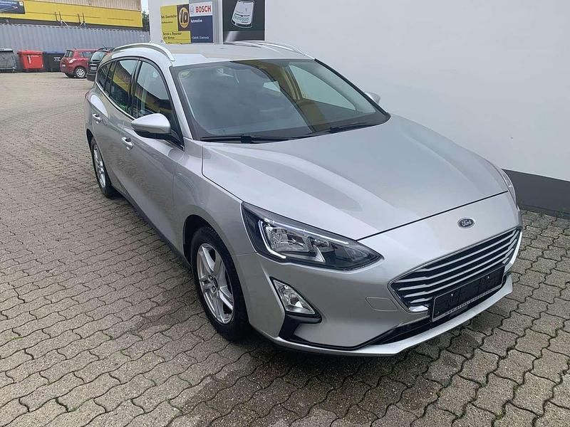 Silber Gebraucht 2021 Ford Focus Cool & Connect Kombi | 17.900 € (Guter Preis) - Bild 1/4