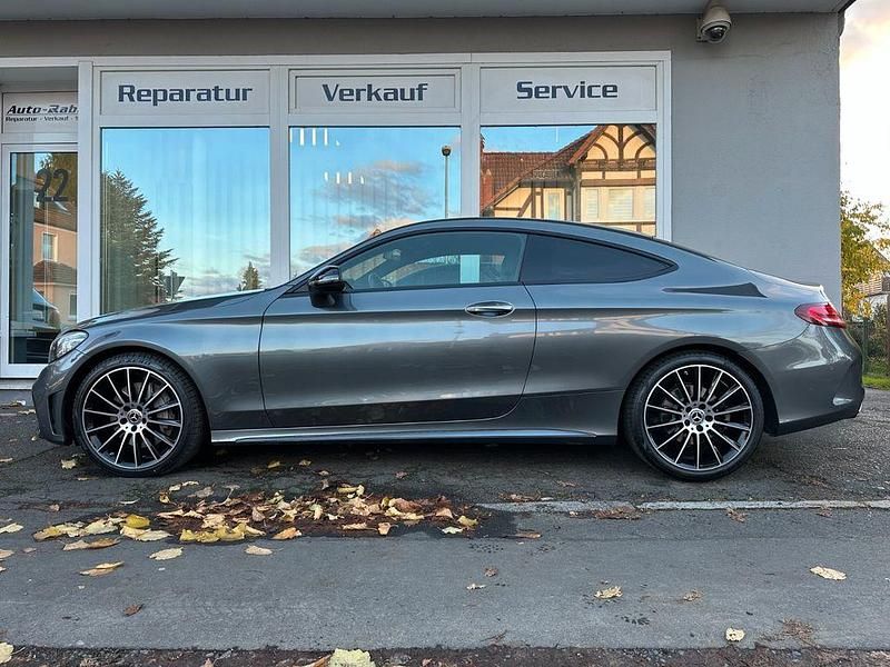 Grau Gebraucht 2022 Mercedes C300 AMG Coupé | 39.999 € (Fairer Preis) - Bild 1/4