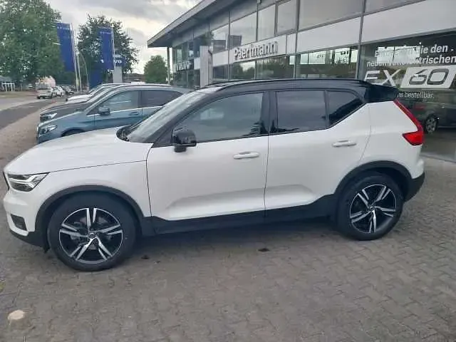 Gebraucht Volvo XC40 R-Design 190 PS (139 kW) 2018 Weiß SUV