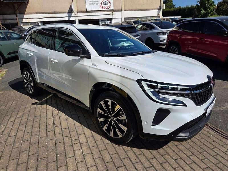Gebraucht Renault Austral Techno 131 PS (96 kW) 2023 Weiss "nacre" SUV
