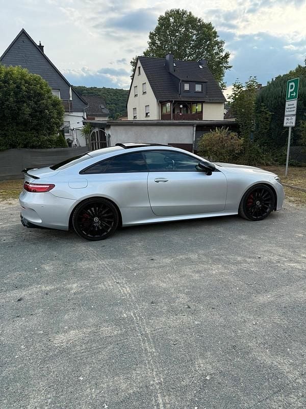 Gebraucht Mercedes E400 Edition 1 333 PS (244 kW) 2017 Silber Coupé
