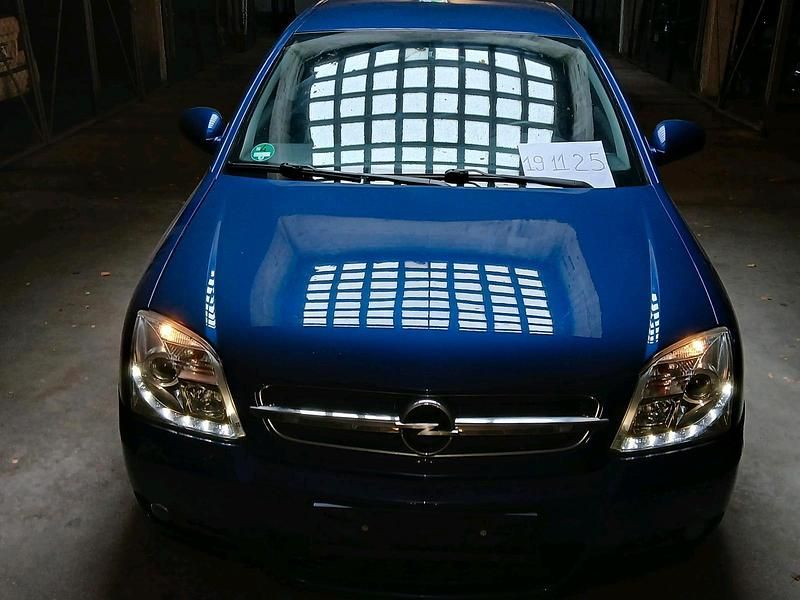 Blau Gebraucht 2004 Opel Vectra GTS Limousine | 800 € (Guter Preis) - Bild 1/4