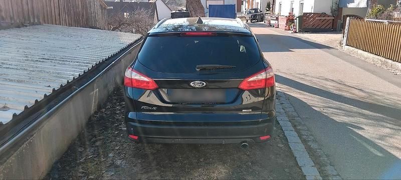 Gebraucht Ford Focus 145 PS (106 kW) 2012 Schwarz Kombi