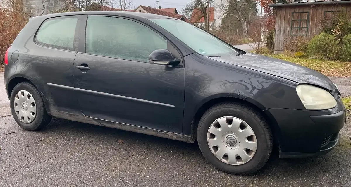 Gebraucht VW Golf V 75 PS (55 kW) 2004 Schwarz Kleinwagen