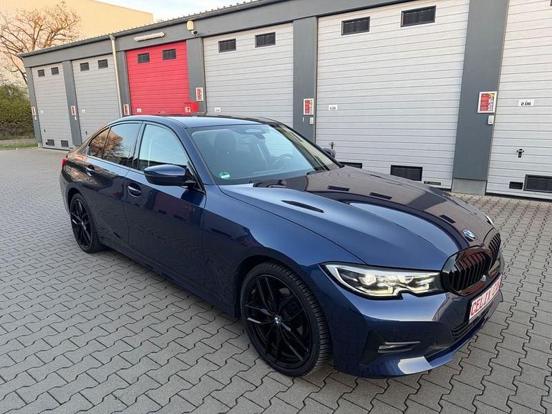 Gebraucht BMW 320 Advantage 190 PS (139 kW) 2020 Mediterranblau metallic Limousine