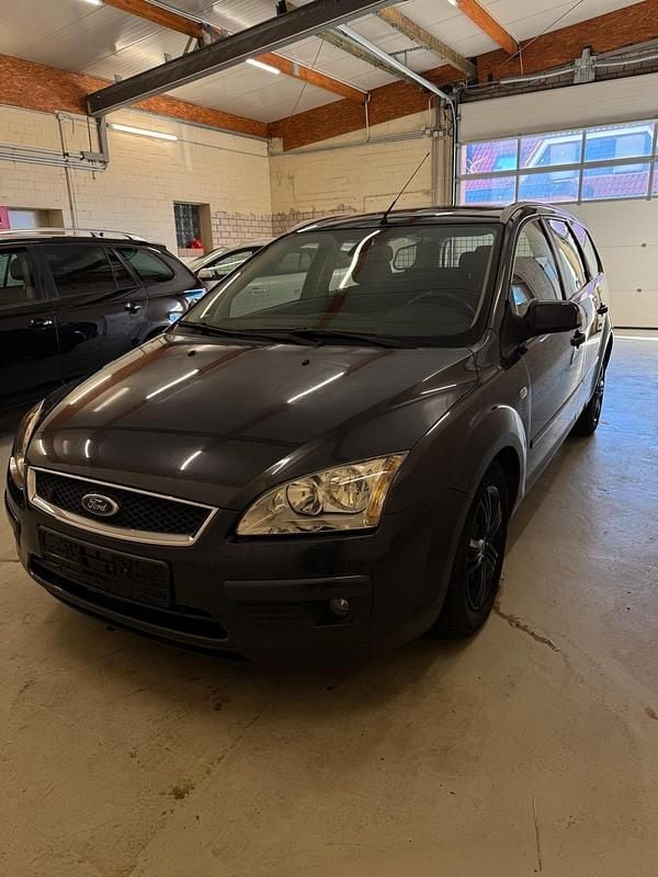 Gebraucht Ford Focus 125 PS (91 kW) 2007 Schwarz Kombi