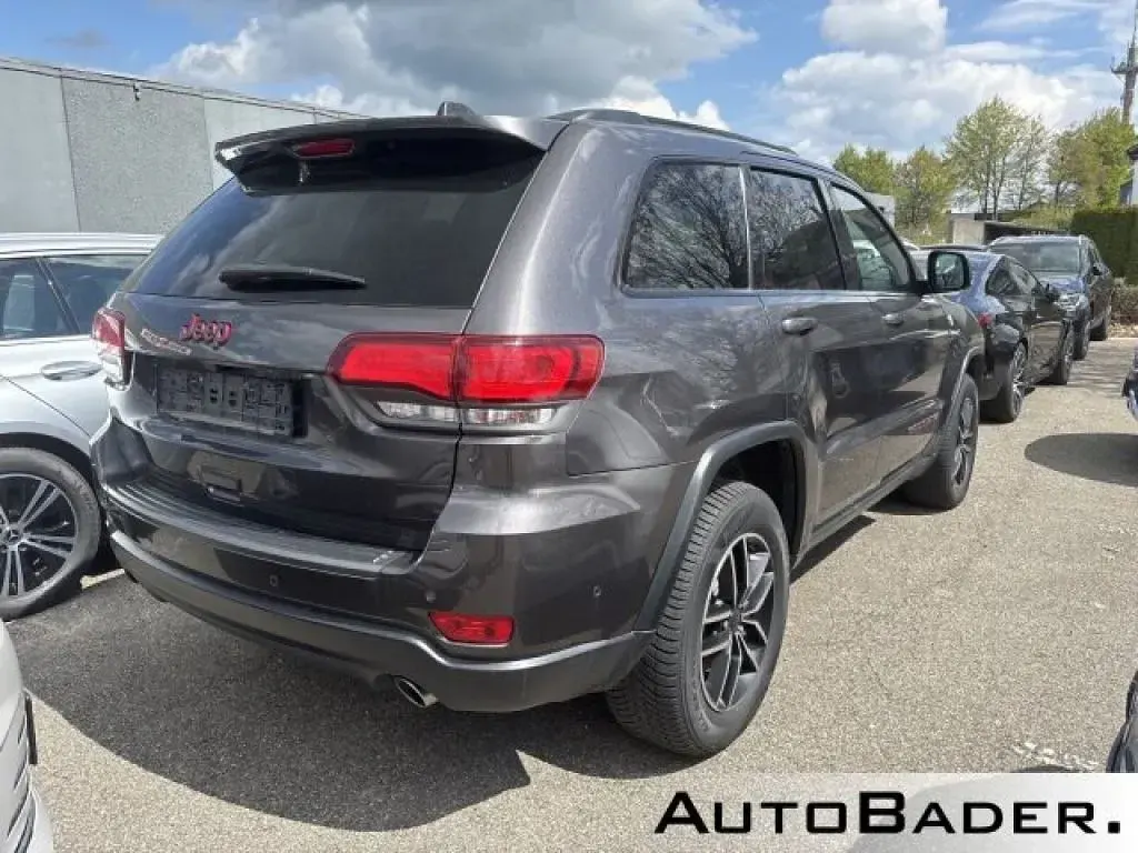 Gebraucht Jeep Grand Cherokee Trailhawk 250 PS (183 kW) 2018 Grün SUV