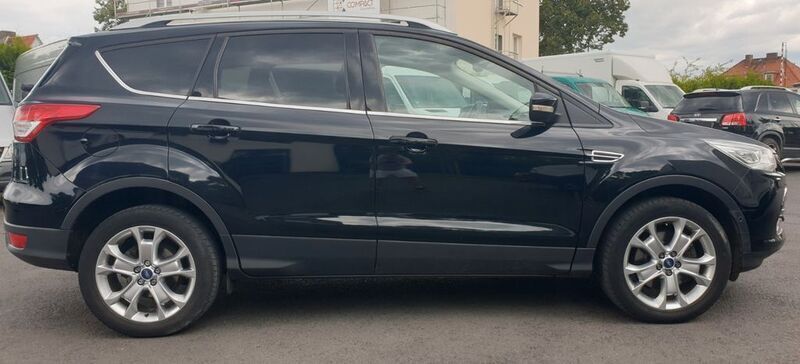 Gebraucht Ford Kuga Titanium 163 PS (119 kW) 2013 Schwarz SUV