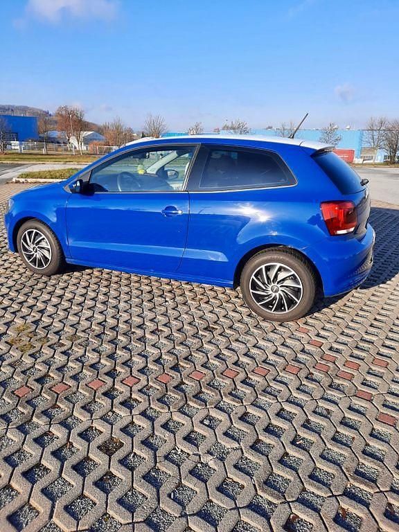 Blau Gebraucht 2011 VW Polo Comfortline Kleinwagen | 4.900 € (Guter Preis) - Bild 1/4