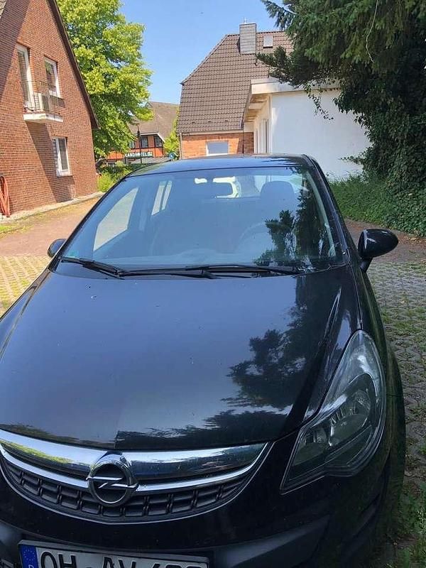Schwarz Gebraucht 2014 Opel Corsa Color Edition Limousine | 4.000 € (Fairer Preis) - Bild 1/4