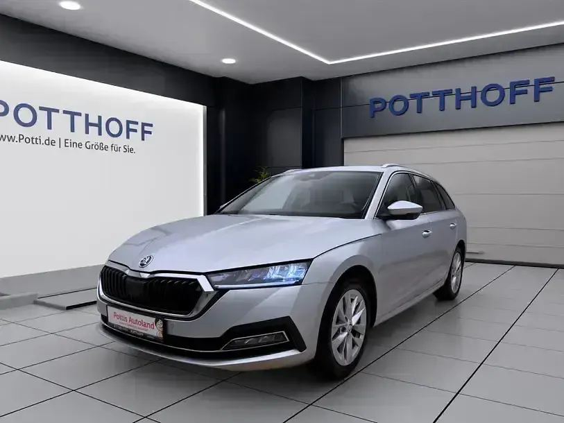 Gebraucht Skoda Octavia Style 150 PS (110 kW) 2023 Brilliantsilber metallic Kombi