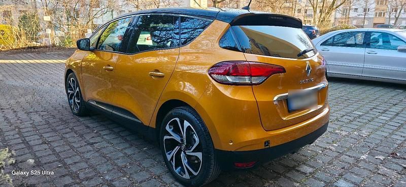 Gebraucht Renault Scénic IV Bose Edition 160 PS (117 kW) 2017 Gold Van / Kleinbus