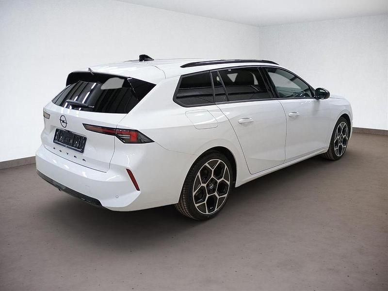 Gebraucht Opel Astra Ultimate 131 PS (96 kW) 2024 Arktisweiß Kombi