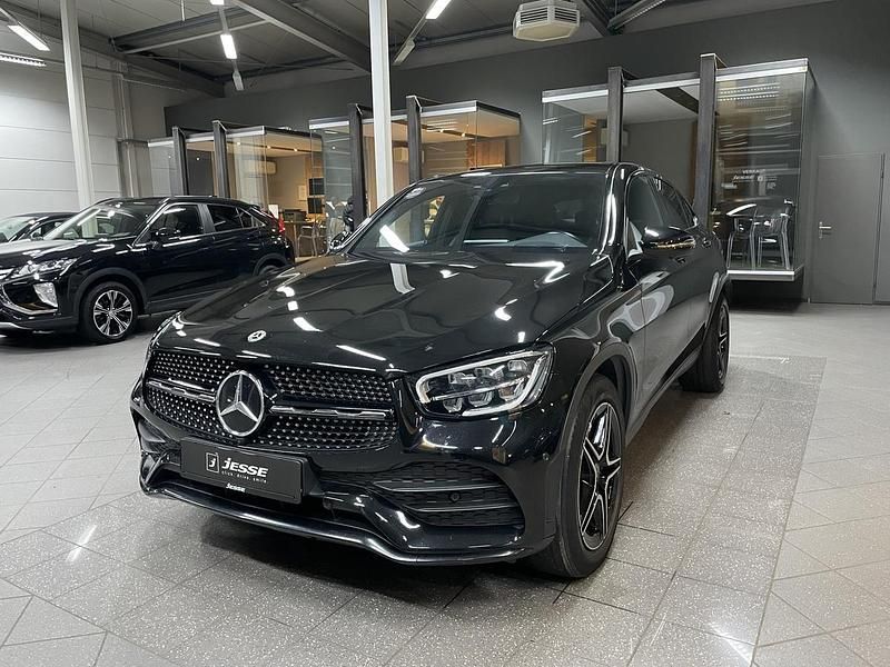 Schwarz metallic Gebraucht 2022 Mercedes GLC400d AMG line Coupé | 50.180 € (Fairer Preis) - Bild 1/4