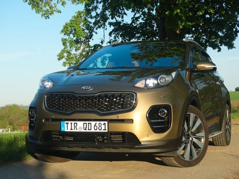 Grün Gebraucht 2017 Kia Sportage Platinum SUV | 17.990 € (Fairer Preis) - Bild 1/4