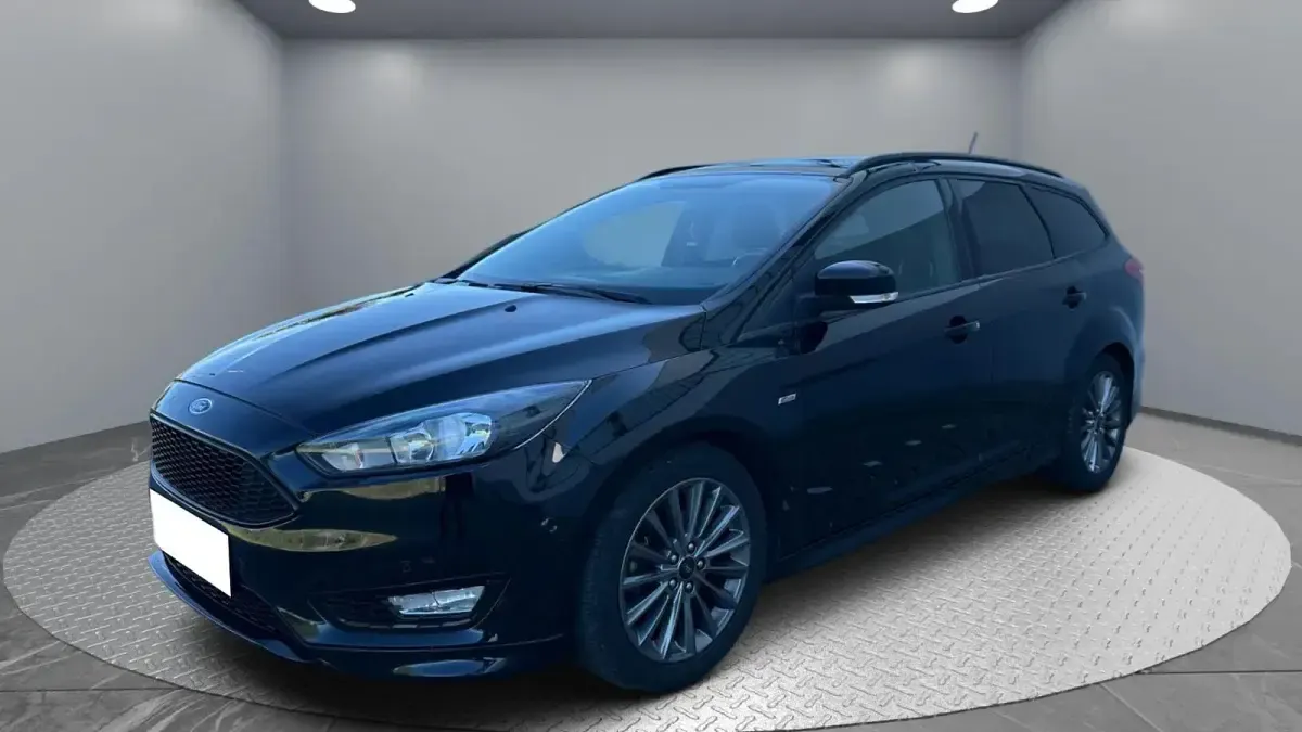 Używany Ford Focus ST-Line 140 KM (102 kW) 2018 Czarny Kombi