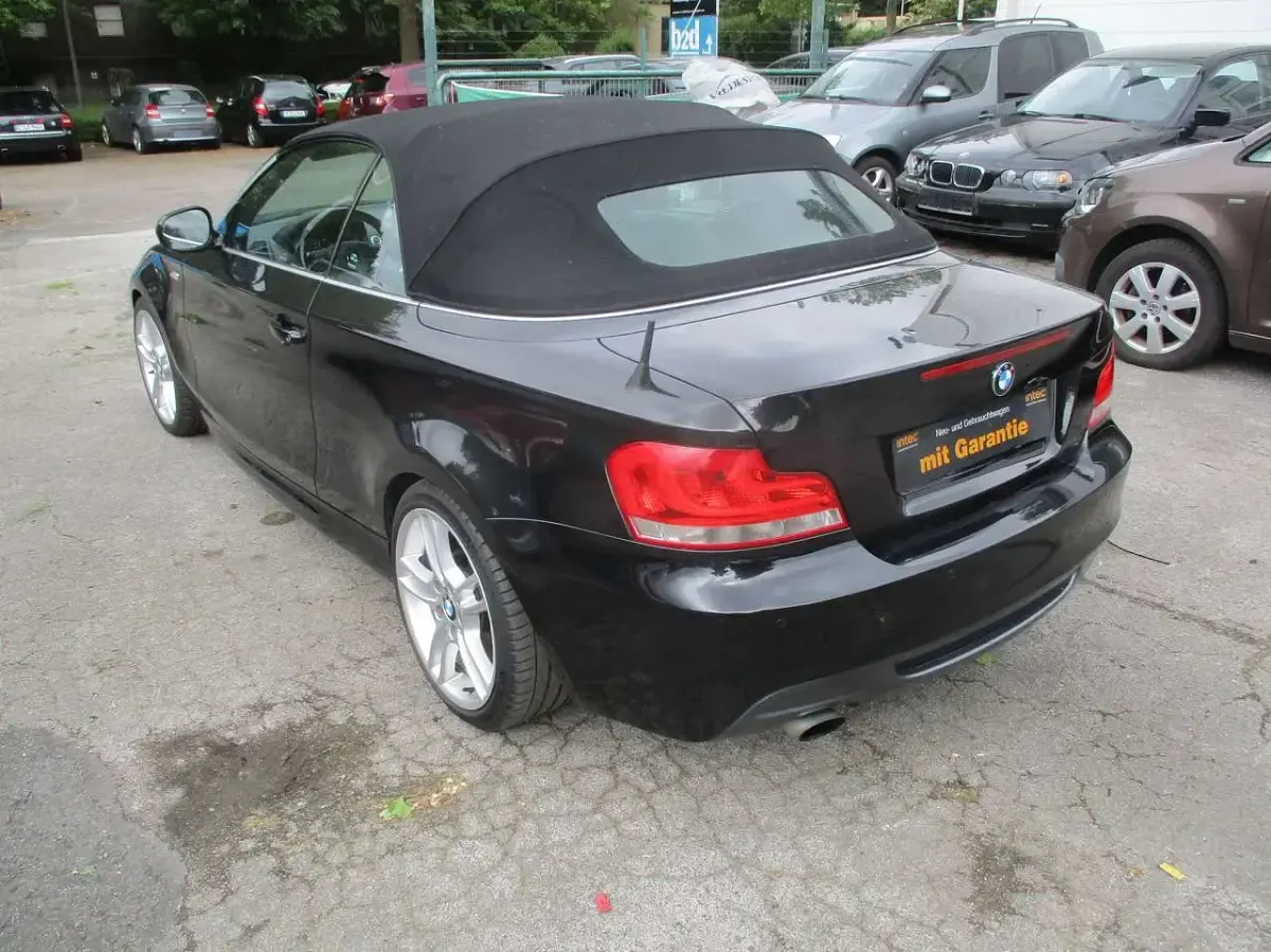 Gebraucht BMW 118 Cabriolet M Sport 143 PS (105 kW) 2011 Black sapphire metallic Cabrio