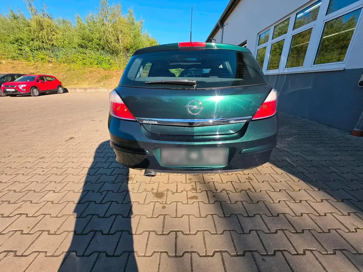 Gebraucht Opel Astra 105 PS (77 kW) 2005 Grün Limousine