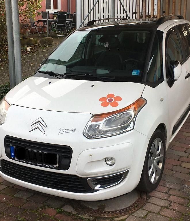 Weiß Gebraucht 2010 Citroën C3 Picasso SELECTION Van / Kleinbus | 1.600 € (Guter Preis) - Bild 1/2