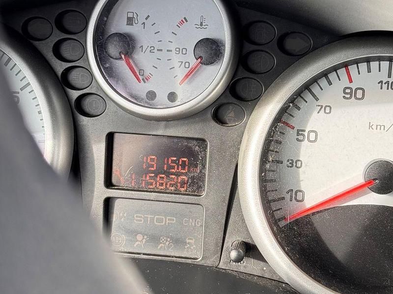 Gebraucht Peugeot 206 60 PS (44 kW) 2009 Grau Limousine