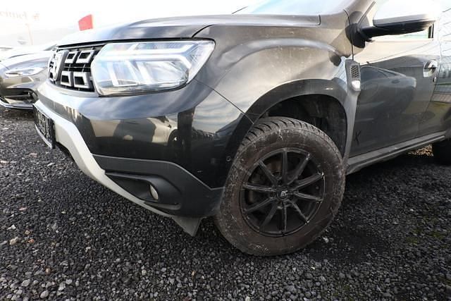 Gebraucht Dacia Duster Prestige 131 PS (96 kW) 2022 Perlmutt schwarz perlmutt schwarz SUV