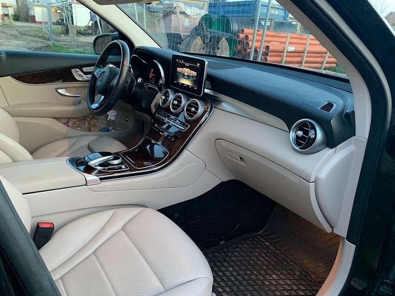 Gebraucht Mercedes GLC300 245 PS (180 kW) 2018 Coupé