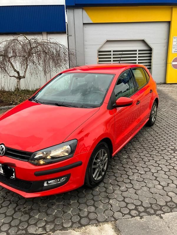 Rot Gebraucht 2009 VW Polo Kleinwagen | 5.000 € (Etwas zu teuer) - Bild 1/4
