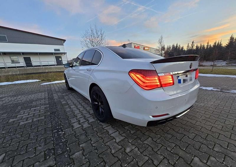 Gebraucht BMW 740 306 PS (225 kW) 2012 Limousine