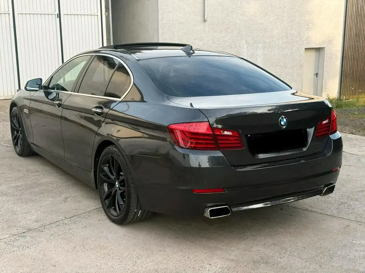 Gebraucht BMW 530 258 PS (189 kW) 2014 Grau Limousine