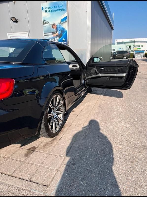 Schwarz Gebraucht 2010 BMW M3 Cabriolet Cabrio | 48.000 € (Teuer) - Bild 1/4