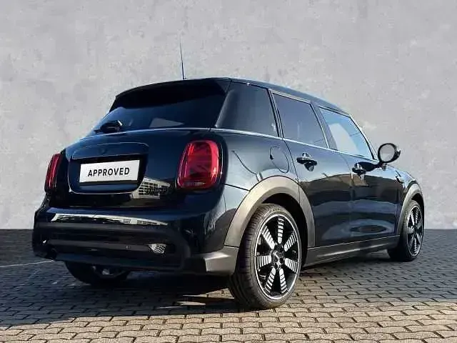 Käytetty Mini Cooper 136 HP (100 kW) 2023 Musta Viistoperä