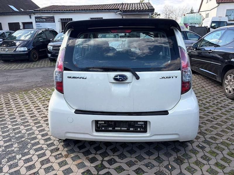 Gebraucht Subaru Justy Sport 69 PS (50 kW) 2010 Weiß Kleinwagen