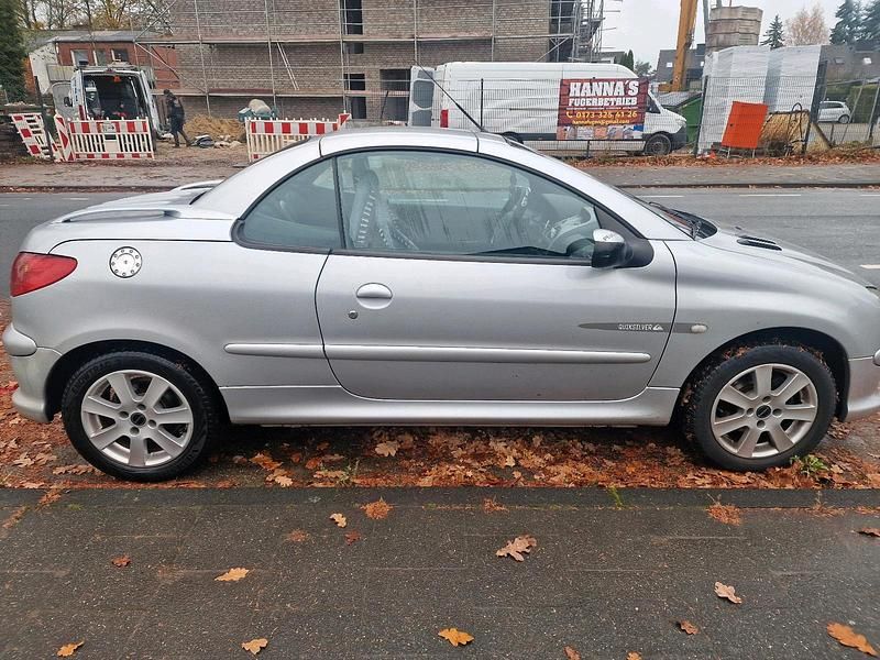 Gebraucht Peugeot 206 CC 136 PS (100 kW) 2004 Grau Cabrio