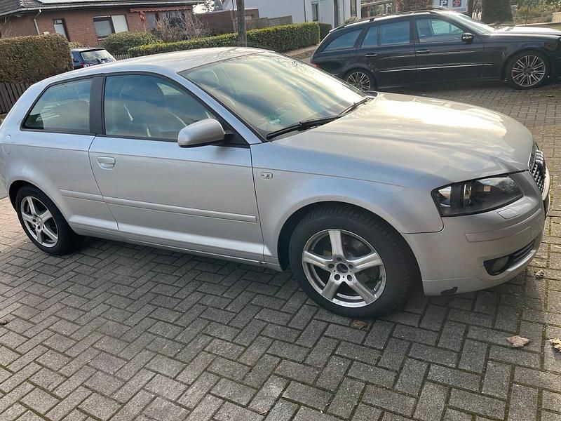 Gebraucht Audi A3 115 PS (84 kW) 2005 Silber Kleinwagen