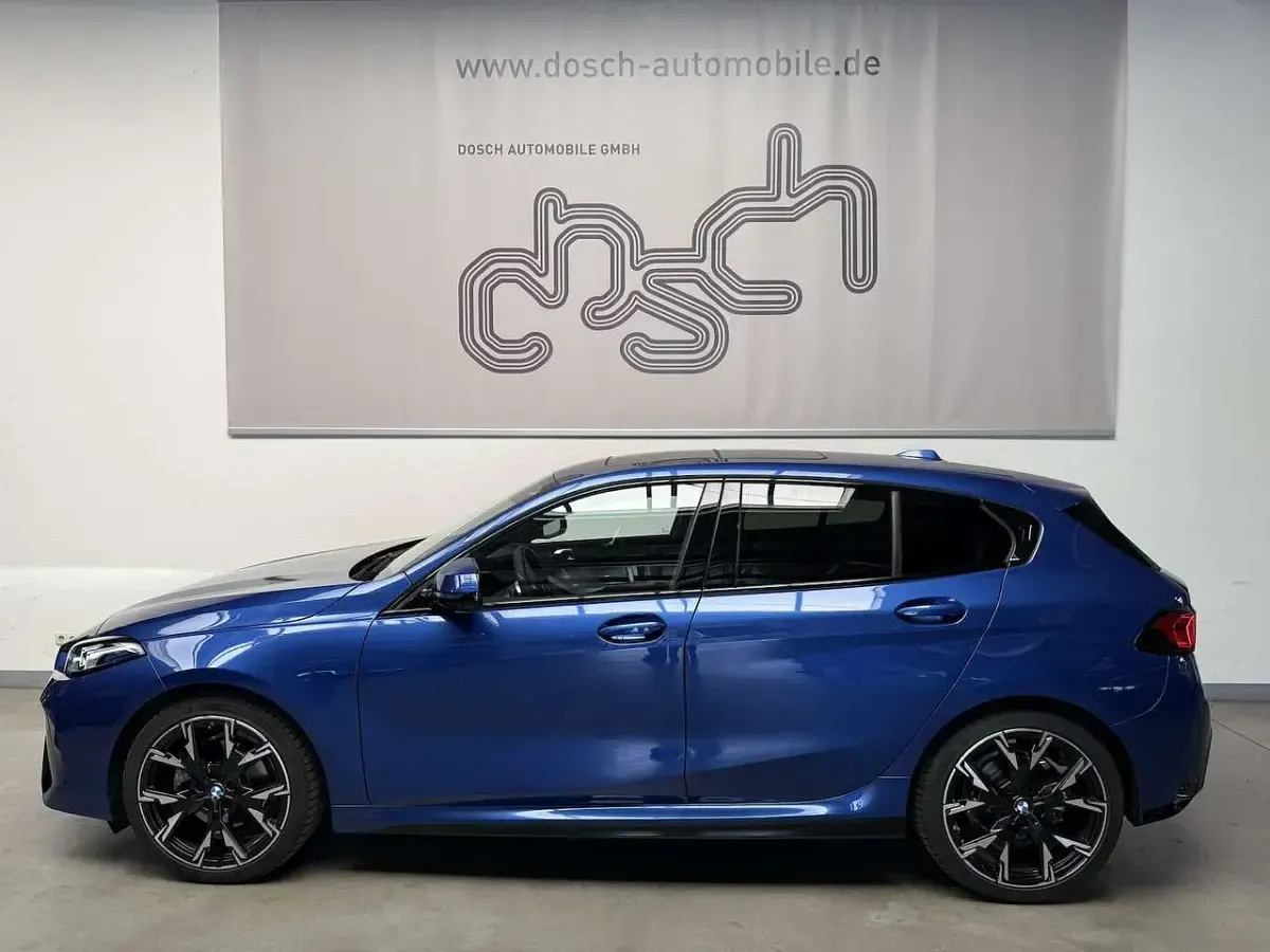 Gebraucht BMW 120 M Sport 163 PS (119 kW) 2026 Portimao blau Kleinwagen