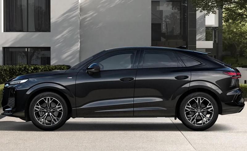 Neu Audi Q3 Sportback S-Line 204 PS (150 kW) 2025 Mythosschwarz metallic SUV