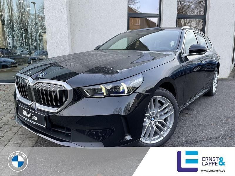 Black sapphire Neu 2025 BMW i5 Sport Line Kombi | 57.890 € (Superpreis) - Bild 1/4