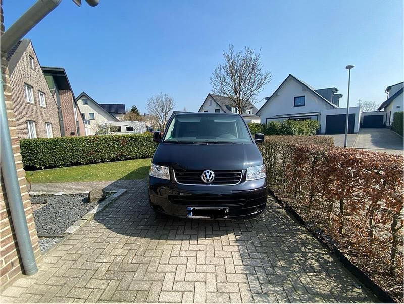 Schwarz Gebraucht 2005 VW T5 Van | 9.000 € (Etwas zu teuer) - Bild 1/4